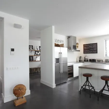 M Villa